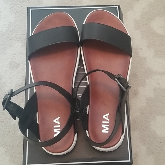 mia abby sandals